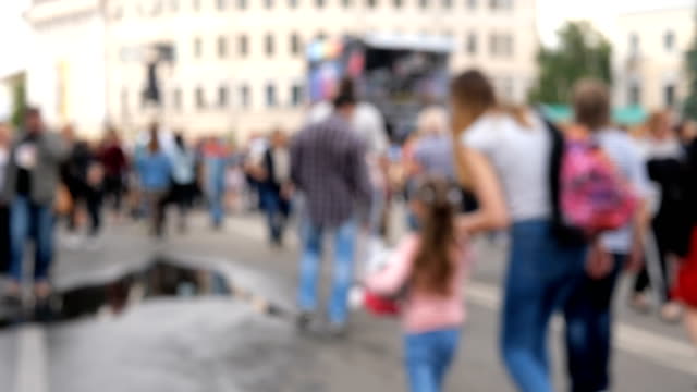 Blurred-motion-in-city-street.-Residents-of-the-city-and-tourists-in-Kiev-walk-in-the-weekend-on-Kontraktova-Square.