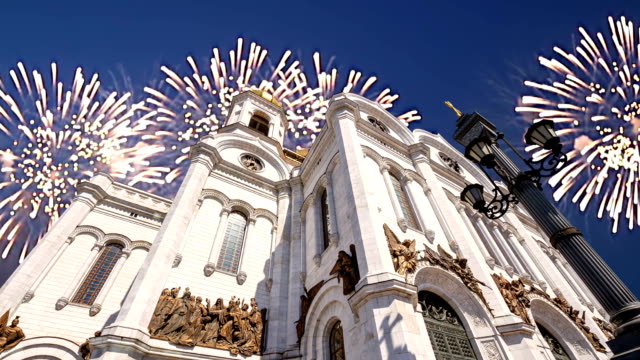 Fireworks-over-the-Christ-the-Savior-Cathedral,-Moscow,-Russia.