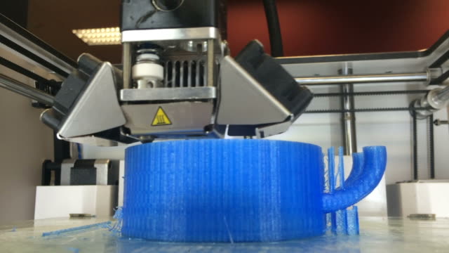 3-D-printing-Maschine-bei-der-Arbeit