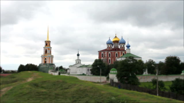 altes-russisches-Kloster-Zeitraffer