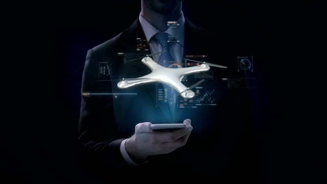 Hombre-de-negocios-haga-clic-en-smart-teléfono,-móvil,-giratorio-abejón,-Quadrocopter,-con-interfaz-de-usuario-futurista,-gráfico-Virtual.-4k.