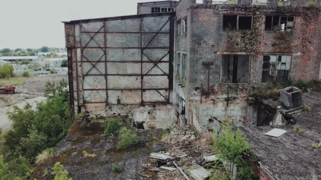 Exterior-del-edificio-abandonado.