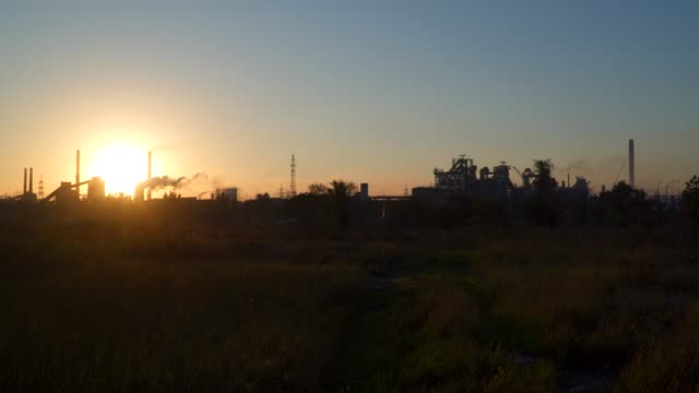 Blast-furnaces-of-a-metallurgical-plant-at-dawn