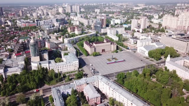 Stadtzentrum-und-Lenin-Platz-in-Woronesch