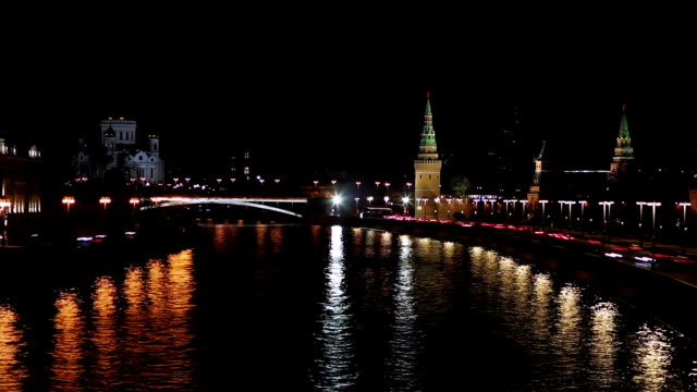 Timelapse-Nacht-Moskau,-Fluss-und-Kreml