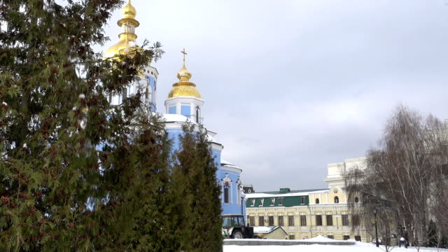 Kiew-St.-Michaels-Golden-gewölbte-Kathedrale-im-Winter.