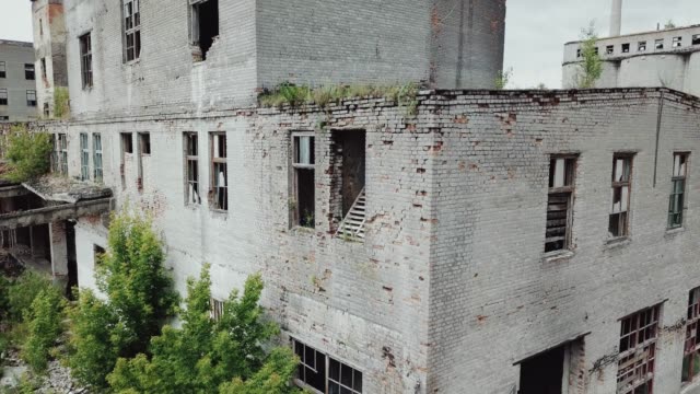 Old-industrial-building-for-demolition.