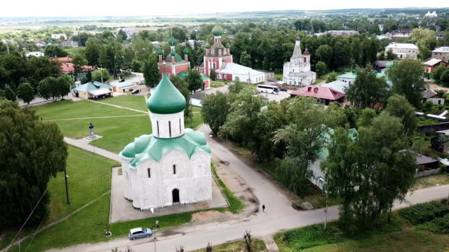 Pereslawl-Kreml-mit-Kirchen-in-Pereslawl-Salesskij