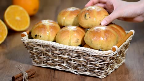 Homemade-Easter-Hot-Cross-Buns