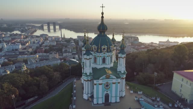 Kiev-(Kyiv),-Ukraine.-Flying-around-Saint-Andrew's-church-at-sunrise.-4K,-UHD