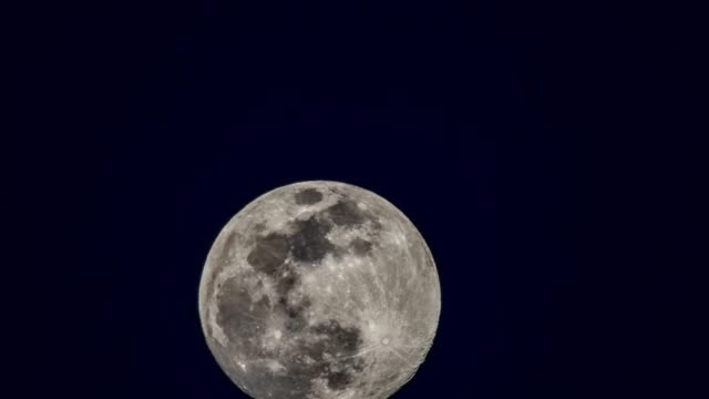 Full-Moon-Moving-through-Frame