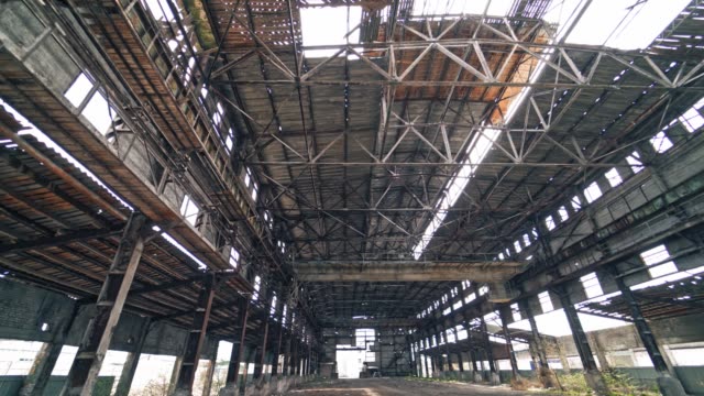 Abandoned-factory-interior.