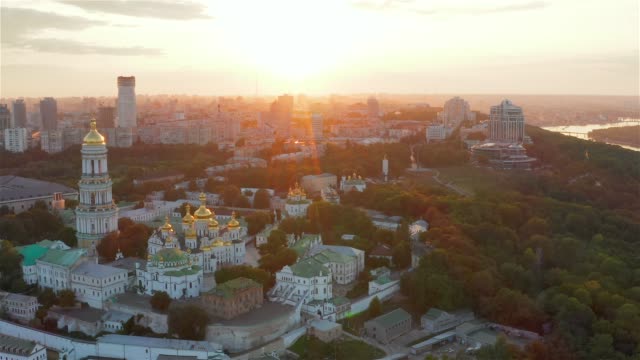 Kiew-Pechersk-Lavra-bei-Sonnenuntergang,-Kiew,-Ukraine