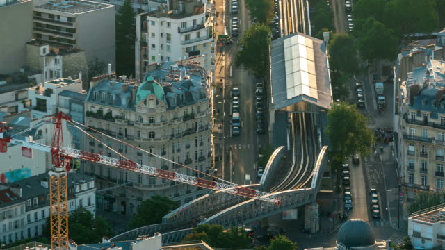 Draufsicht-auf-Paris-Skyline-von-Aussichtsplattform-des-Montparnasse-Turm-Zeitraffer.-Wahrzeichen-der-Europäische-Megapolis.-Paris,-Frankreich