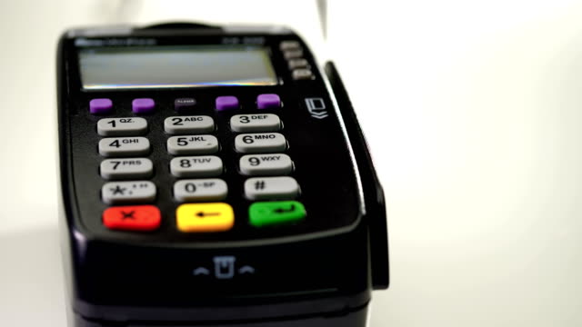 Zahlung-zu-übertragen.-Zahlung-per-Kreditkarte-terminal.