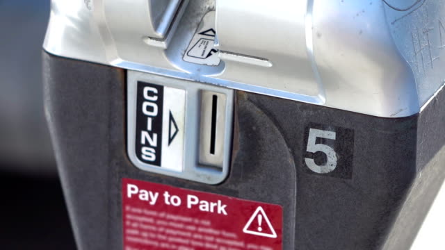 Parking-meter-in-Los-Angeles-in-slow-motion