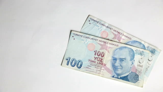 Hundert-türkische-Lira-und-dollar