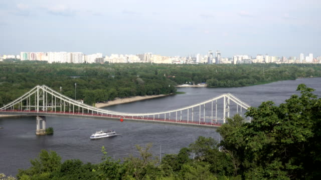 4k-view-of-the-pedestrian-bridge-across-the-river-Dnieper.