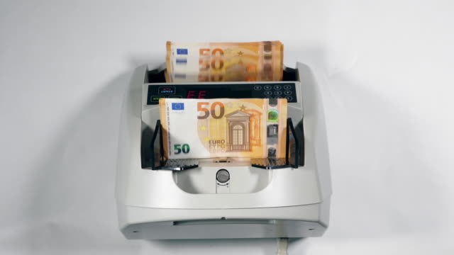 Weiße-Währung-Zähler-schecks-Euro-in-ihm.
