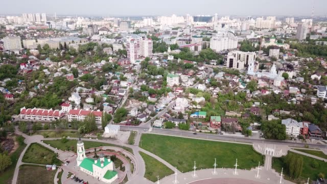 Aerial-view-of-Admiralty-square-of-Voronezh-with-Assumption-Church