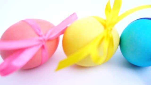colored-Easter-eggs-with-ribbons