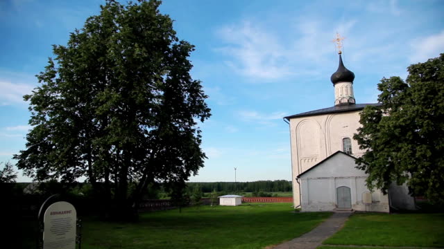 Die-Kirche-von-Boris-und-Gleb-in-Kideksha,-Russland