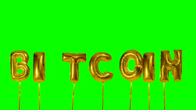 Wort-Bitcoin-aus-goldenen-Helium-Ballonbuchstaben-auf-grünem-Bildschirm