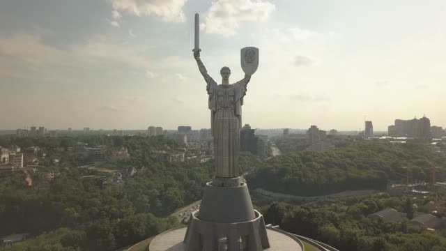 Kiev,-Ukraine-:-a-monument-to-th-Motherland-in-Kiev.Historical-sights-of-Ukraine.-Release-Drone-view-4K-Departure-from-the-Monument-of-the-Motherland-mother-in-Kiev,-Ukraine,-the