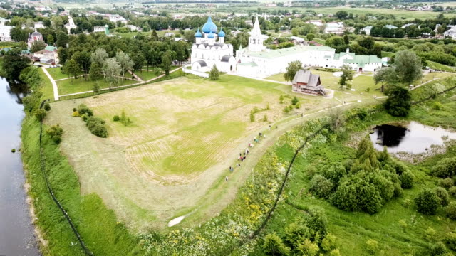 Kremlin-de-Suzdal-con-Catedral-de-la-Natividad-en-la-ciudad-rusa-de-Suzdal