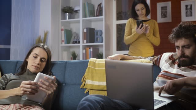 Woman-connecting-online-and-sharing-with-friends
