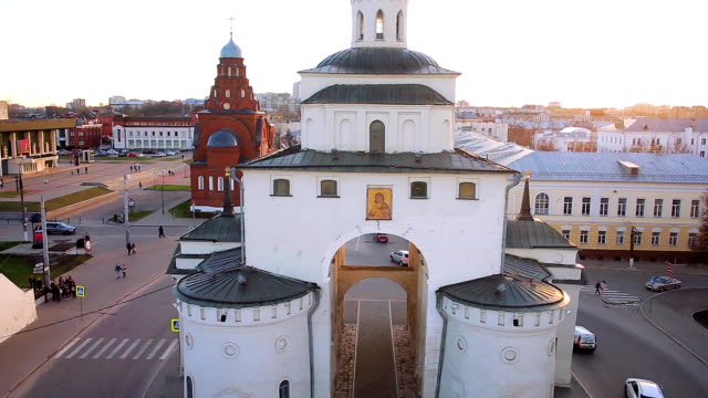 Aerial-Shot-Golden-Gate-in-Wladimir,-Russland