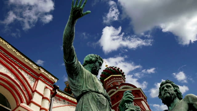 Denkmal-für-Minin-und-Pojarsky-(errichtet-im-Jahre-1818),-roten-Platz-in-Moskau,-Russland