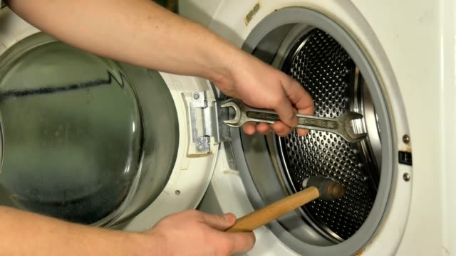 Master-on-Repair-Washing-Machine.-Master-on-repair-washing-machine