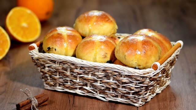 Easter-Hot-Cross-Buns-in-a-Basket