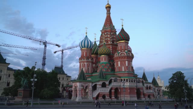 Evening-view-of-the-Cathedral-of-St.-Basil-the-Blessed