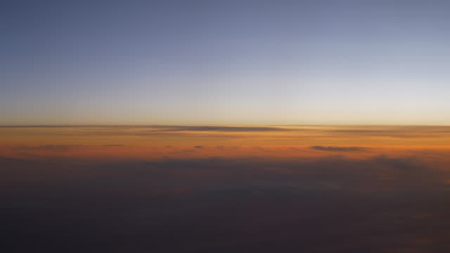 Sonnenuntergang-Himmel-Flugzeug-Fenster-Ansicht-4k-china