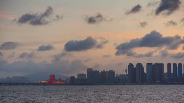 China-Sonnenuntergang-Himmel-Zhuhai-Stadtbild-Bucht-Panorama-4k-Zeitraffer