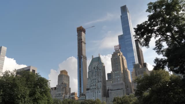 Time-Lapse-Manhattan,-New-York-Stadt-Skyline-Stadtbild-vom-Central-Park-entfernt