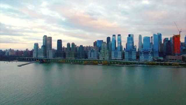 NYC-Aerial-Shot-Of-The-Upper-Westside-Pier-Flying-Towards-Midtown