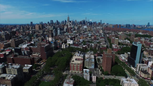 NYC-Aerial-Shot-fliegen-Central-Park-vorbei-Richtung-Downtown