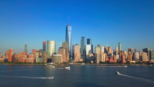 Video-paisaje-aéreo-de-la-ciudad-de-Nueva-York-y-el-río-Hudson