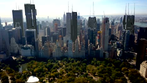 Sci-Fi-futuristischen-Manhattan-Gebäude-4k
