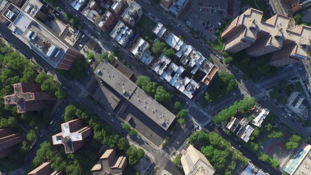 NYC-Aerial-Shot-Flying-Over-Apartment-Buildngs