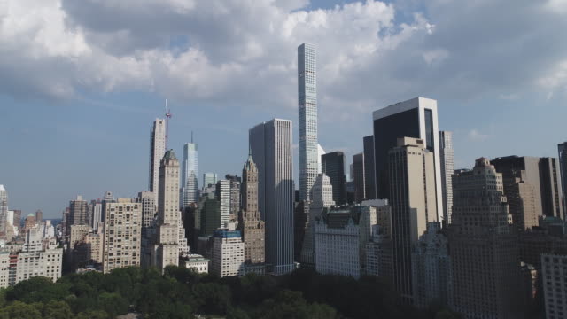 Luftaufnahme-von-Manhattan-Gebäude-und-dem-Central-park