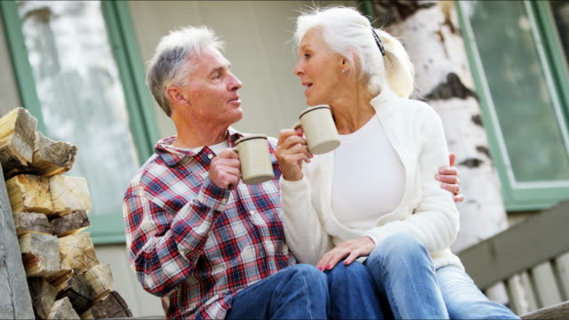 Retired-Caucasian-couple-enjoying-their-healthy-outdoor-lifestyle