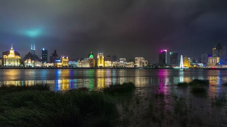 China-shanghai-cerca-de-panorama-de-aduana-Bahía-de-Río-de-luz-paisaje-urbano-4k-elapse-tim