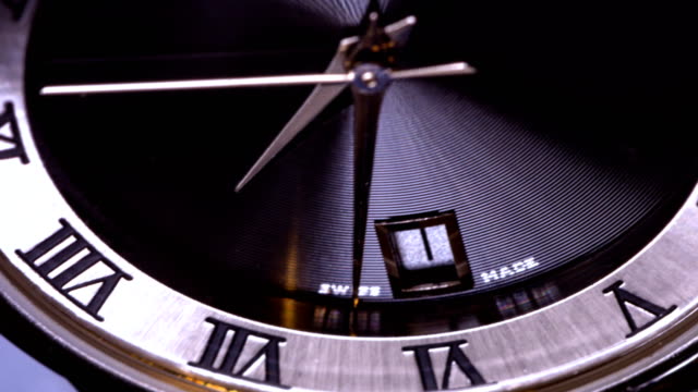 Time-lapse-of-clock-hands