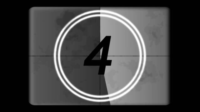 4K-Countdown-Leader-Graphic-5---0,-With-Film-Burn-&-Rolling-Effect,-Grayscale.-Film-tone-and-retro-style.-Motion-graphic-and-animation.-Old-style-film.