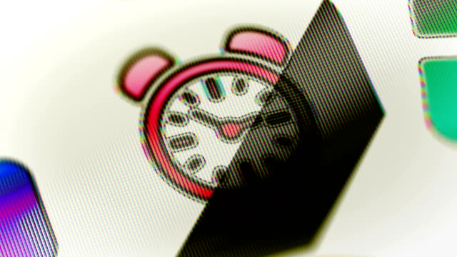 Clock-icon-on-the-screen.-Looping.