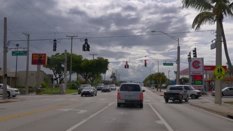 Estados-Unidos-verano-nublado-día-soleado-carretera-viaje-en-automóvil-de-4-k,-la-Florida
